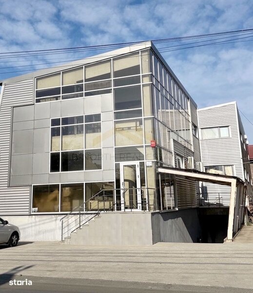 Spatiu comercial pretabil supermarket, retail, showroom stradal, parcare mare