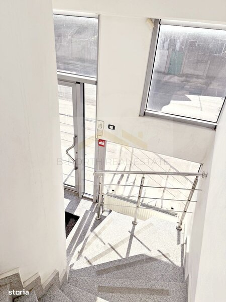 Spatiu comercial pretabil supermarket, retail, showroom stradal, parcare mare