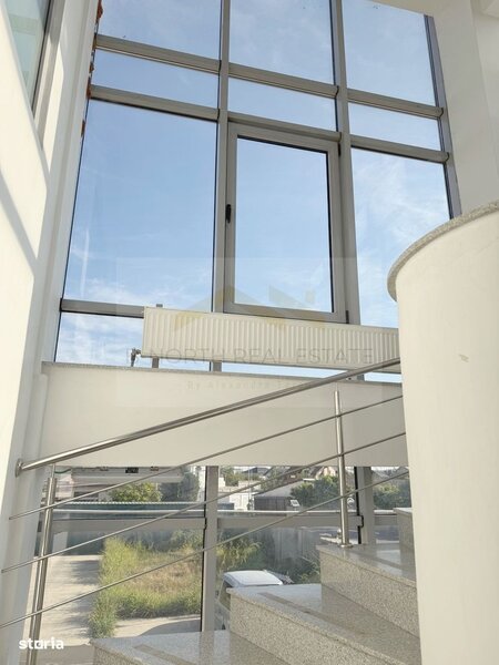 Spatiu comercial pretabil supermarket, retail, showroom stradal, parcare mare